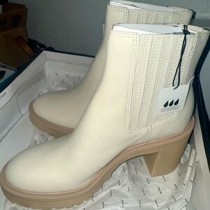 Dolce Vita Caster H2O Ivory Waterproof Heeled Chelsea Boot Size 9.5 NIB
